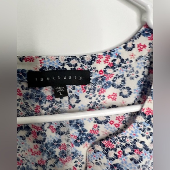 Sancuary Top - Picture 2 of 4